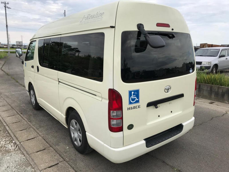 Toyota Hiace Van